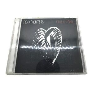 FOO FIGHTERS: ONE BY ONE (CD)
